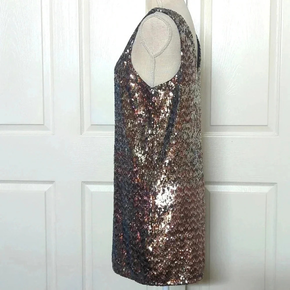Sam Edelman Winter Folklore V-Neck Sleeveless Sequin Mini Dress - Picture 4 of 6